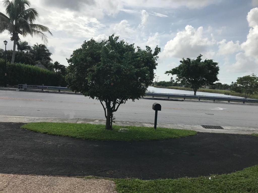 迈阿密82-10Sw 135Av别墅 外观 照片